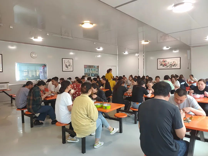 悠悠粽香飄幸福，濃情端午暖人心